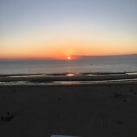 Lägenhet Zeezicht Majestic 6 *