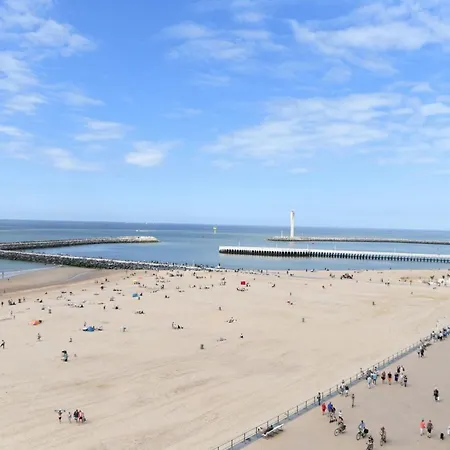 Zeezicht Majestic 6 Apartament *